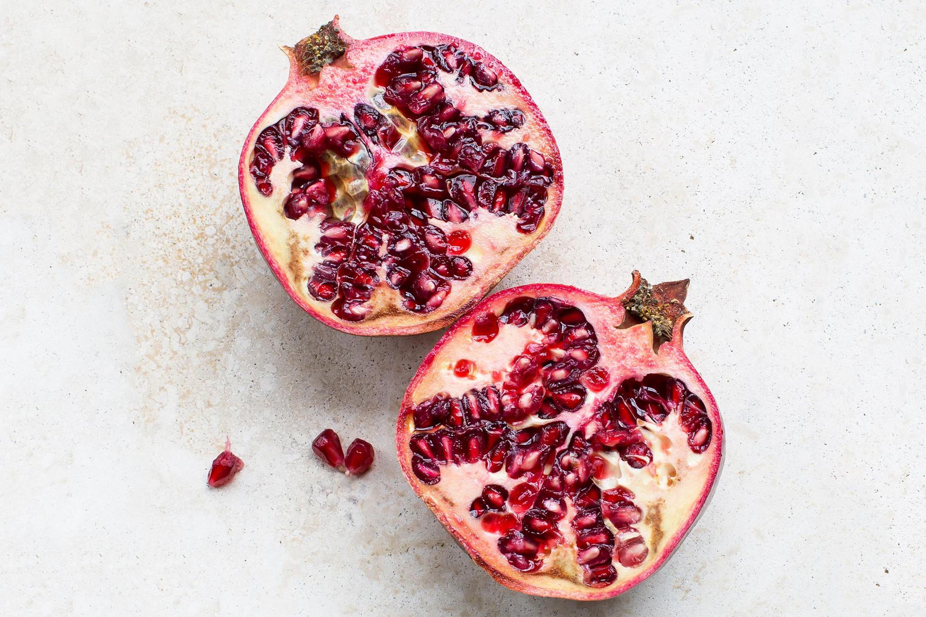 The Very Best Way to Open a Pomegranate Sunbasket